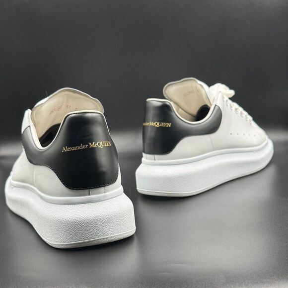 AUTHENTIC - Alexander McQueen Oversized Sneaker - Picture 7 of 12
